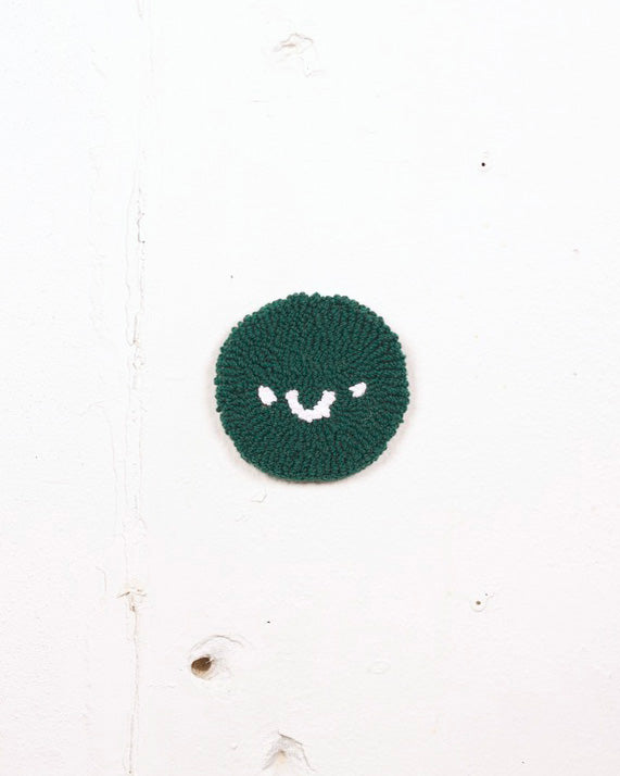 LUCKY BEAR HANGER SMILEY DARK GREEN